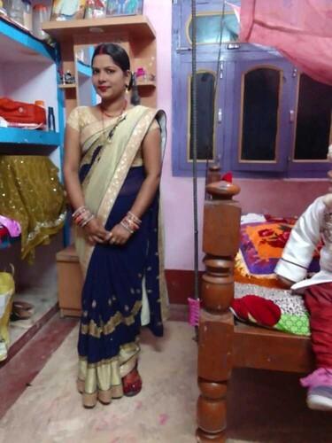 Pure desi village wife nude before devar pics 3