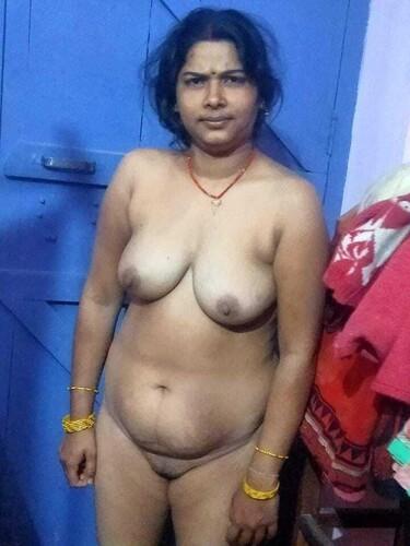 Pure desi village wife nude before devar pics 7