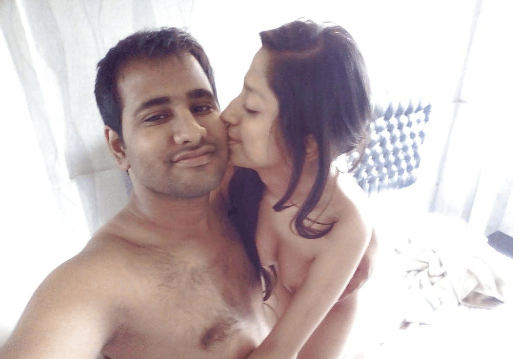 Real Indian amateur couple sex photos shot nude in privacy 9