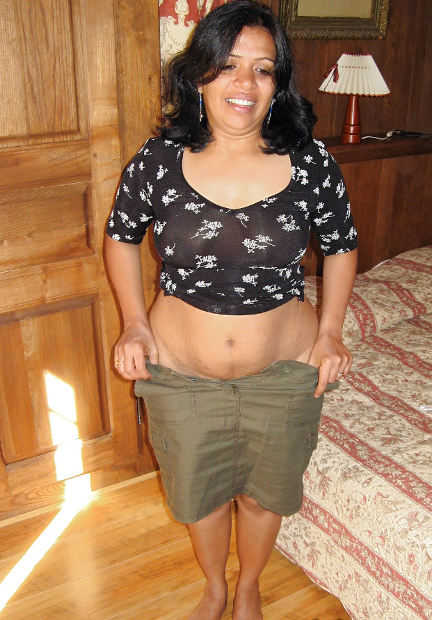 Real Indian NRI wife indoors nude pics 6