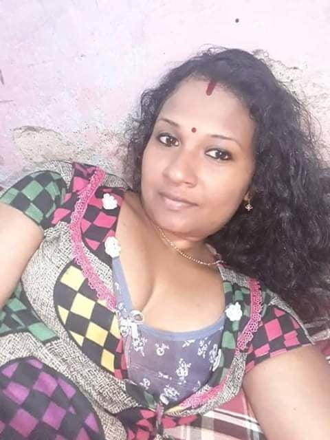 Real south Indian Bhabhi pics 1