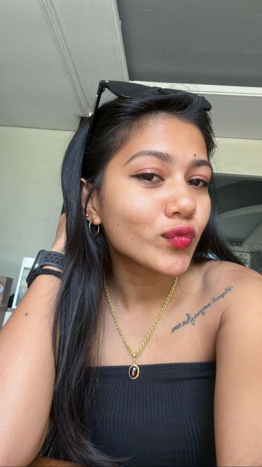Rich Indian girl boobs showing video call 1