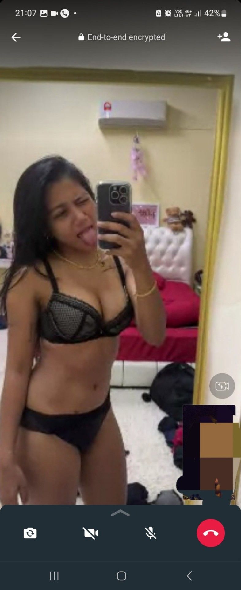 Rich Indian girl boobs showing video call 2