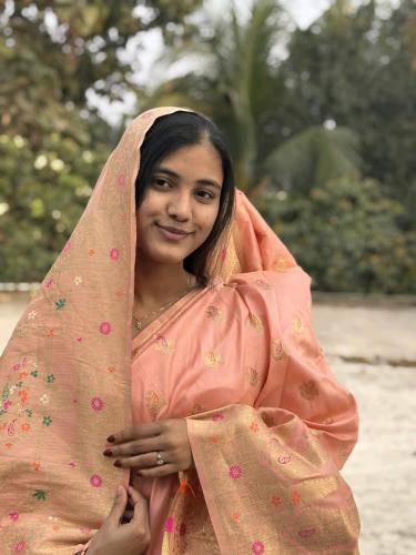 Round ass desi girl nude tempting photos trending 1