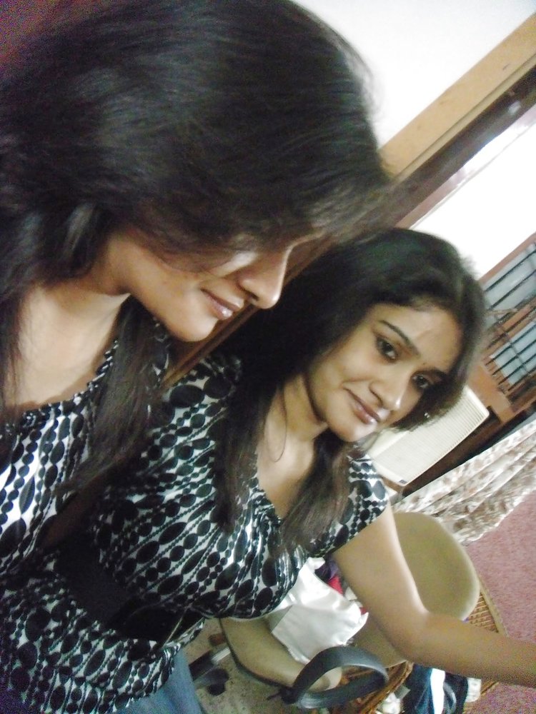 Selfie pictures of Desi girl licking own boobs 6