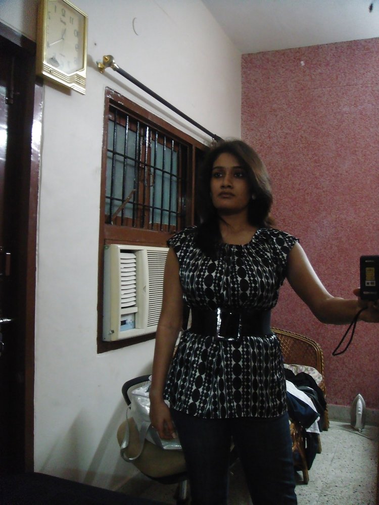 Selfie pictures of Desi girl licking own boobs 8
