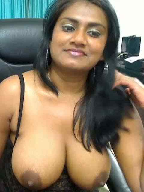 Sex pictures of beautiful bhabhi having fun with their horny husband’s 2