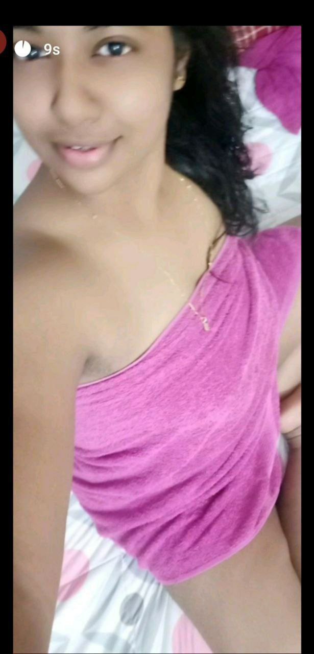Sexiest Bengaluru girl nude selfie clicks 6