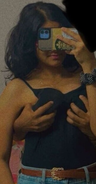 Sexy ass desi girlfriend nude photos and boob press 2