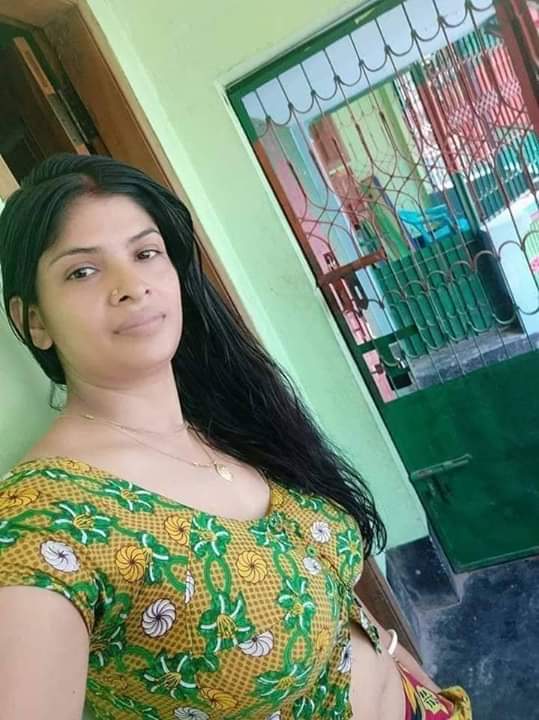 Sexy Bengali girl nude pics 10