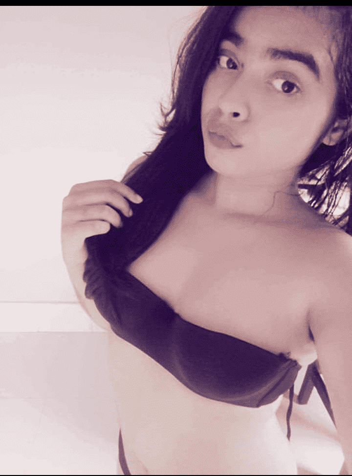 Sexy Bengali girl photos leaked online 4