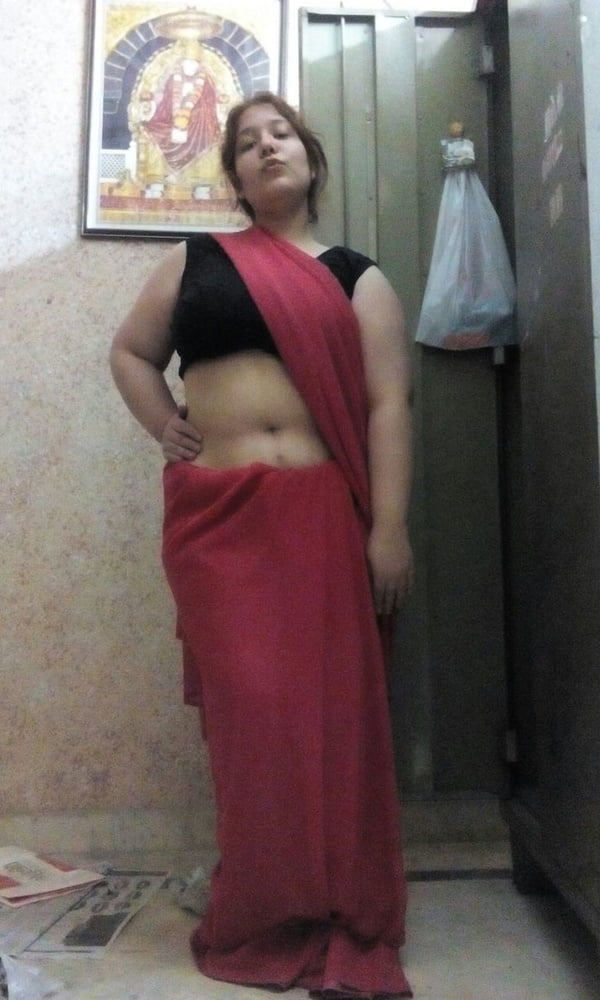 Sexy big ass Indian wife nude pics 2