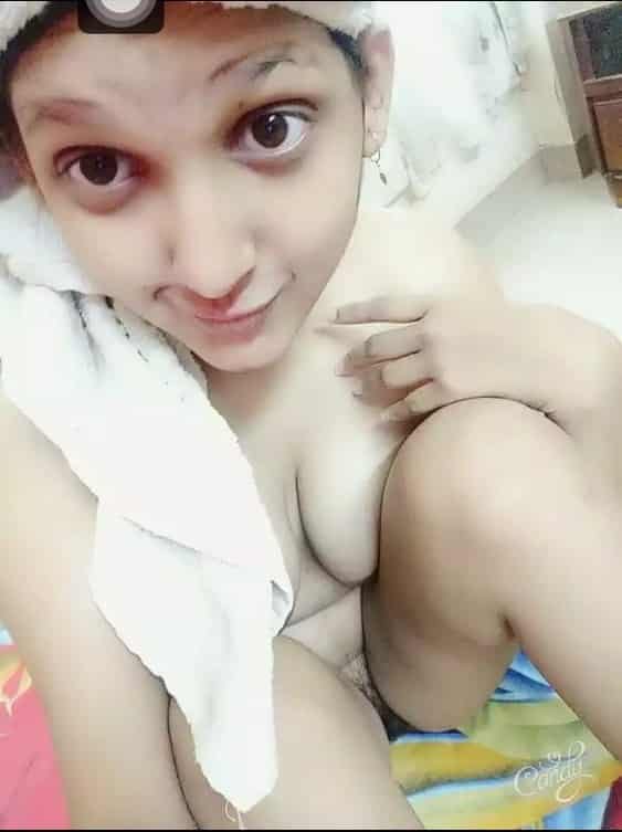 Sexy college girl pics for your dick’s pleasure 4
