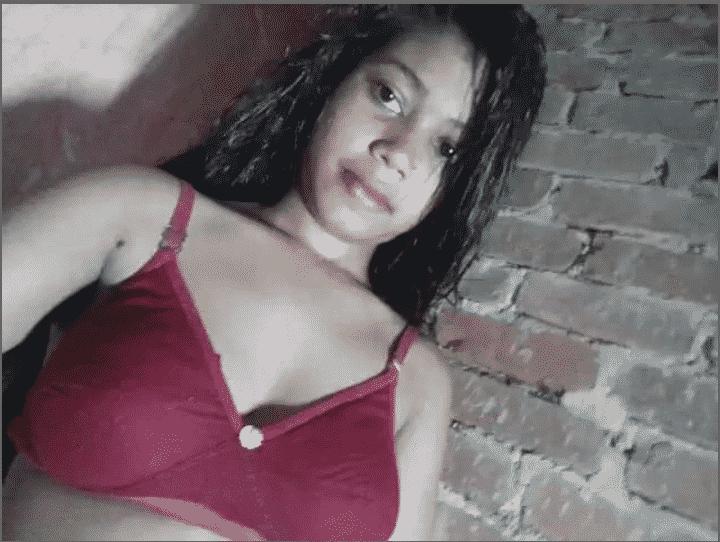 Sexy hot Bangladeshi GF nude photos 2