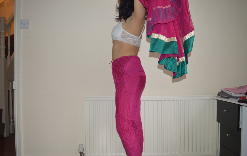 Sexy Indian Bhabhi Desi Pussy show pics 7