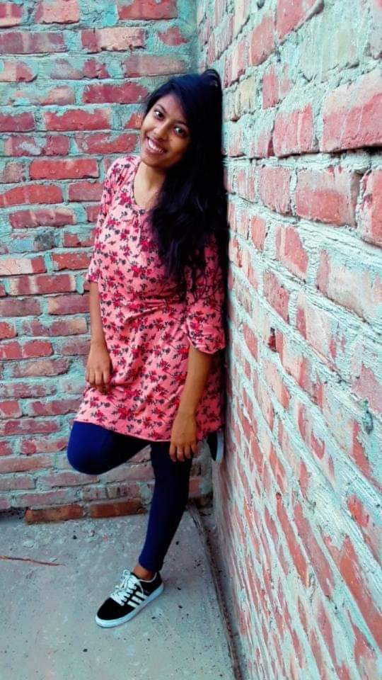 Sexy Indian college babe nude pics 7