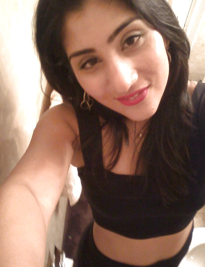 Sexy Indian college girl nude selfie photos 10