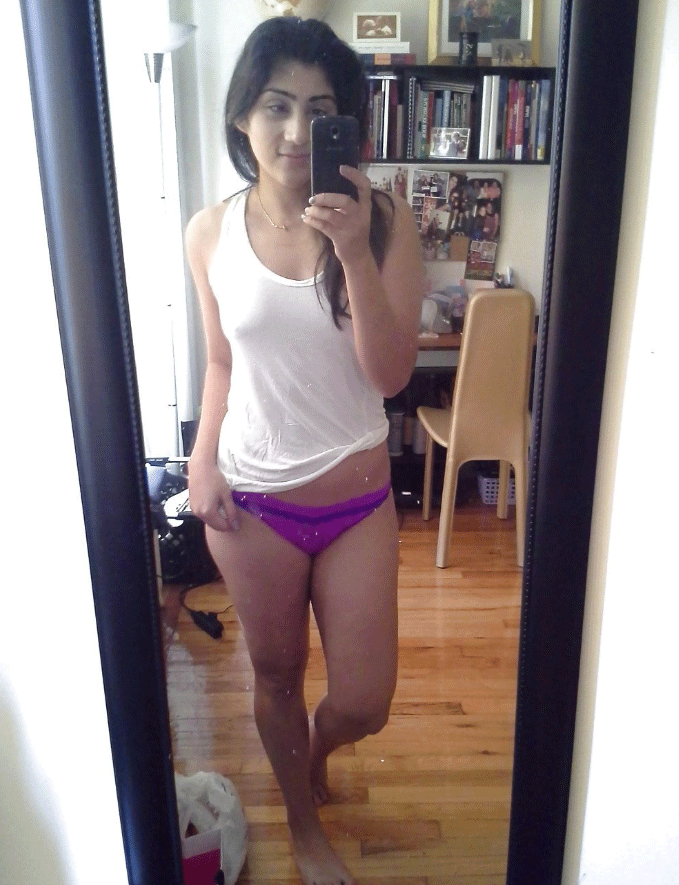Sexy Indian college girl nude selfie photos 2