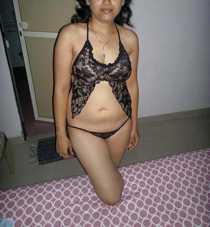 Sexy Indian college girls hot sex photos leaked by bf 4