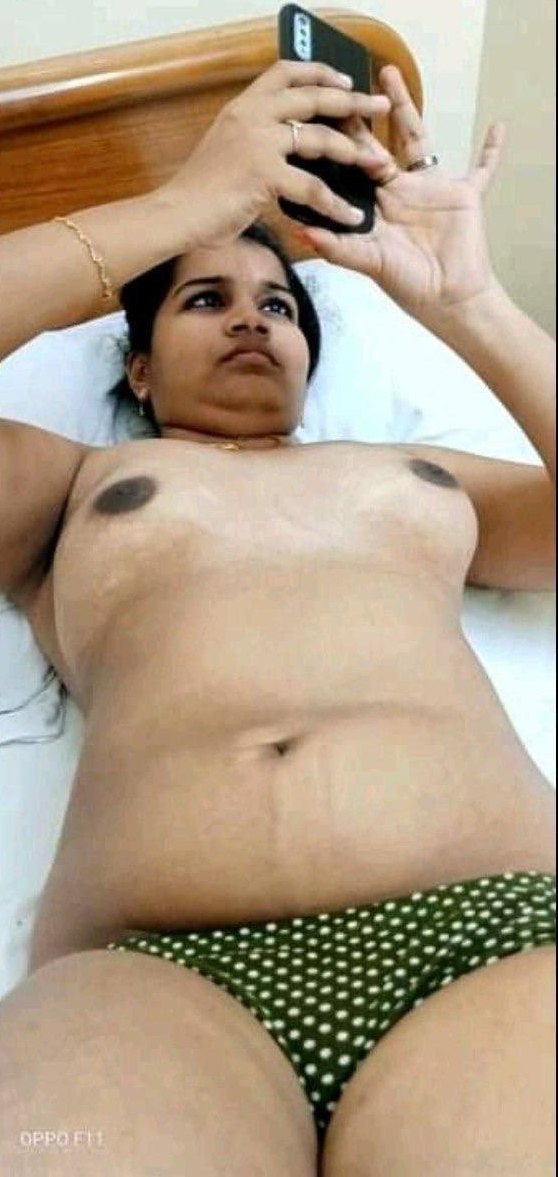 Sexy Indian girl nude in hotel with boyfriend 4