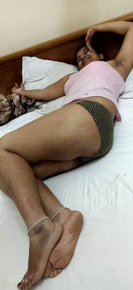 Sexy Indian girl nude in hotel with boyfriend 8