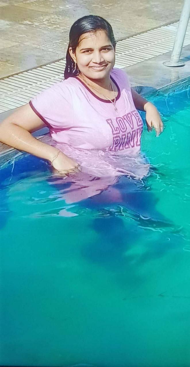 Sexy Indian girl nude in hotel with boyfriend 9