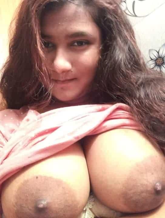 Sexy Indian nude pics if big boobed college girl 1