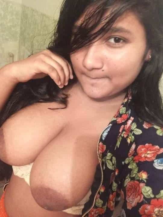 Sexy Indian nude pics if big boobed college girl 7