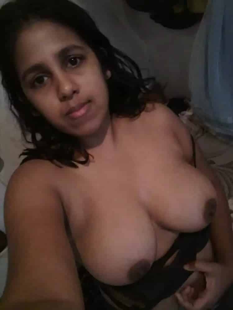 Sexy Indian wife pics for the first time in FSI 5