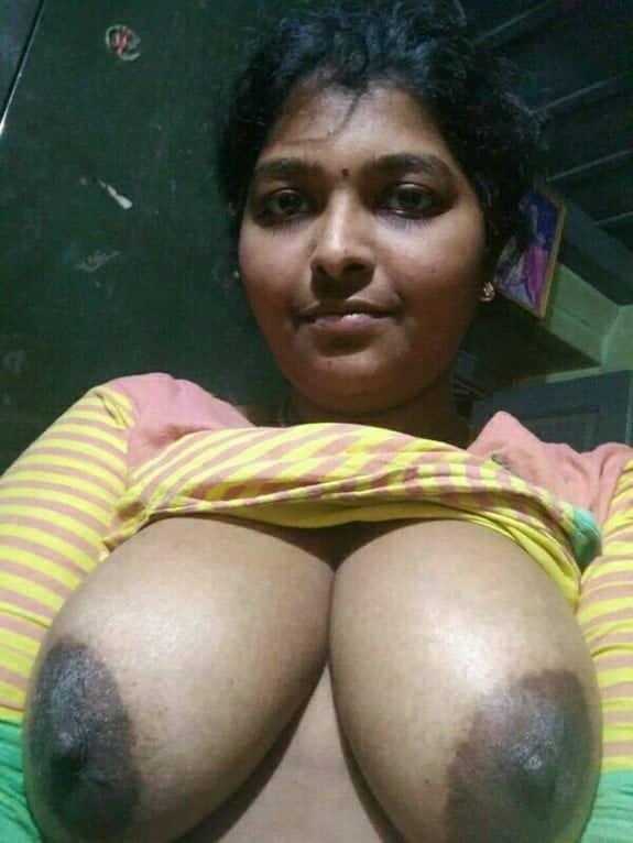 Sexy Indian xxx photos of desi college girls clicking selfies 2