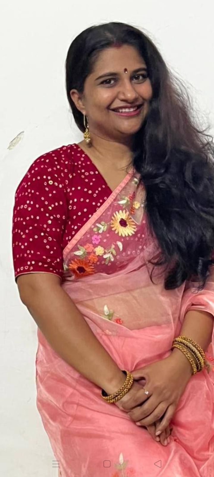 Sexy married Indian bhabhi trying bra in trial room 1