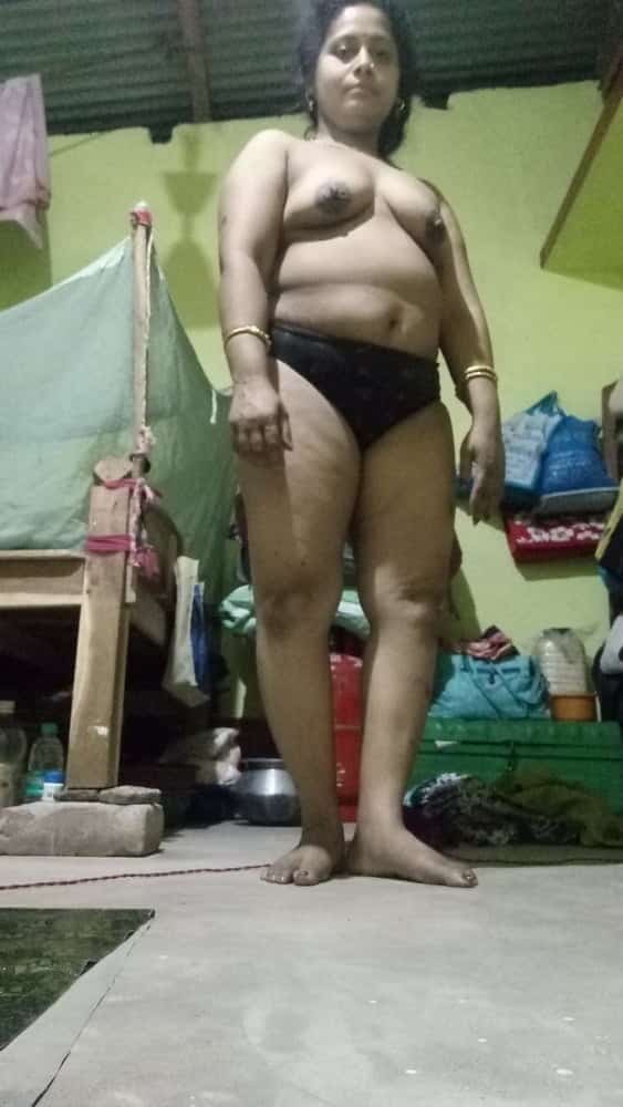 Sexy south Indian Bhabhi nude pics 5