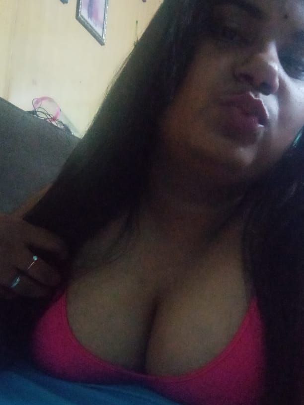 Sexy Tamil girl leaked photos 1