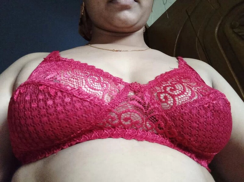 Sharp nipples bhabhi showing boobs in selfies 3