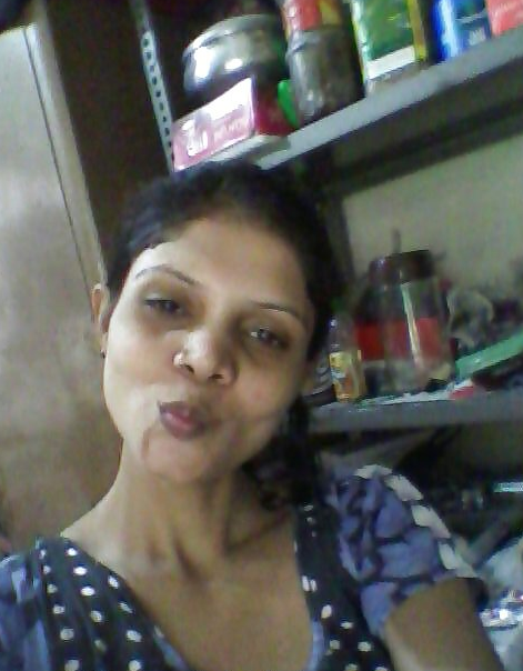 Skinny Desi Wife Selfie Nude Pictures for her WhatsApp friend 8