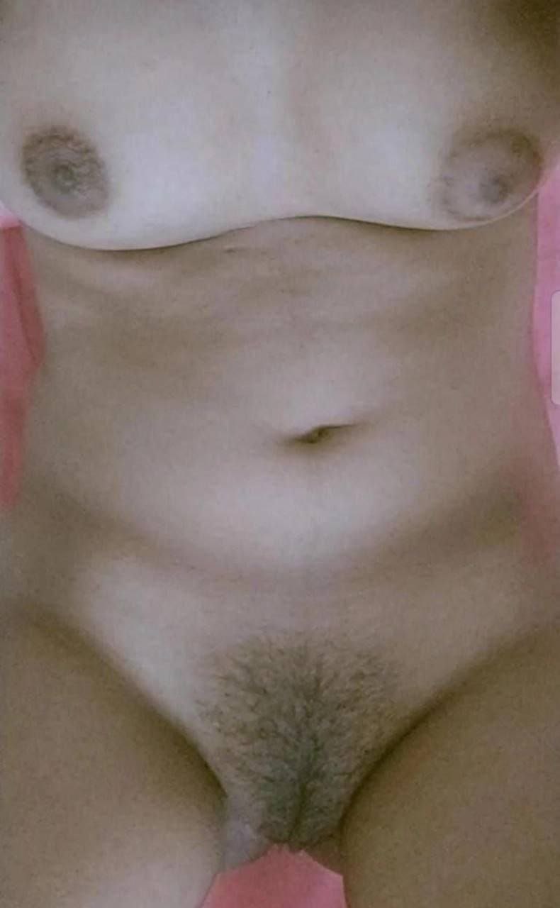 Skinny Indian girl nude photos shared with her lover 7