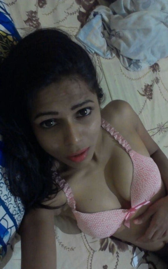 Skinny Indian girl nude pics 6