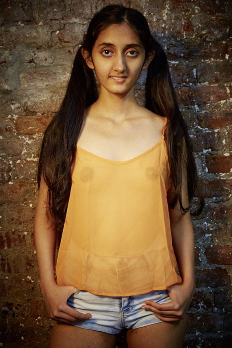 Skinny NRI Teen lets out her complete naked photos on the net 5