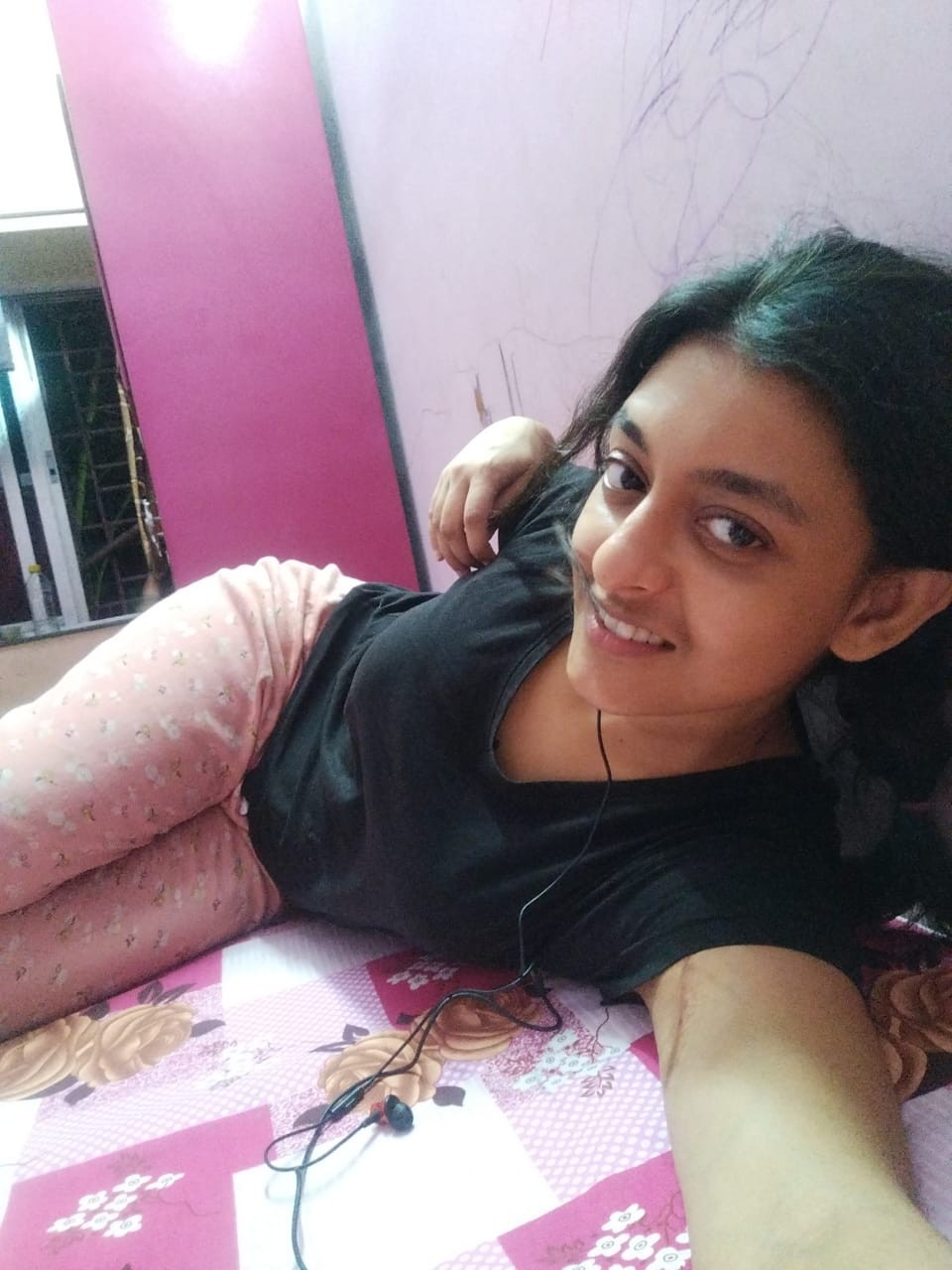 Slim Bengali college girl first time nude selfies 3