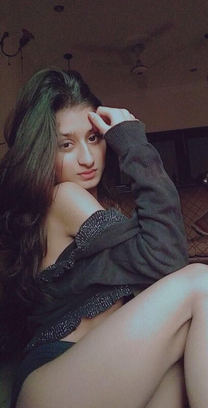 Slim desi girl nude selfie clicks for lover 6