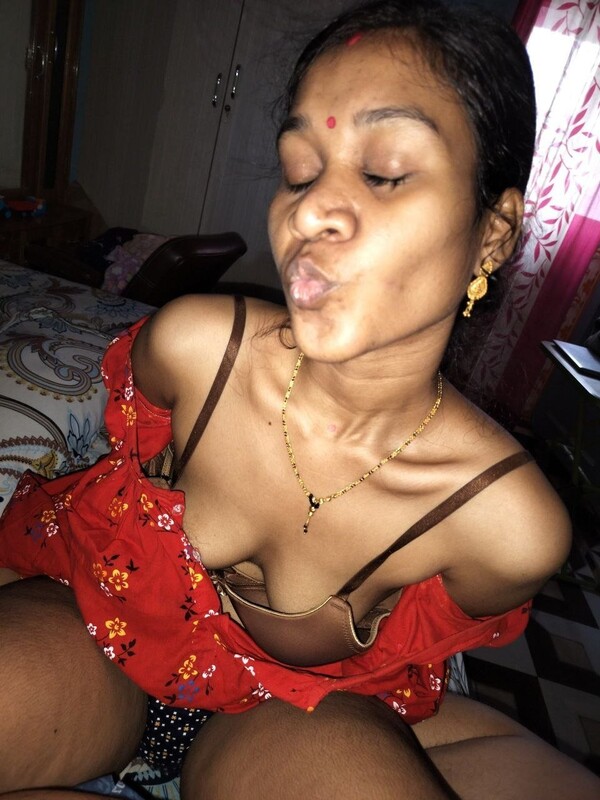 Slim desi xxx wife wants sex with husband viral pics 2