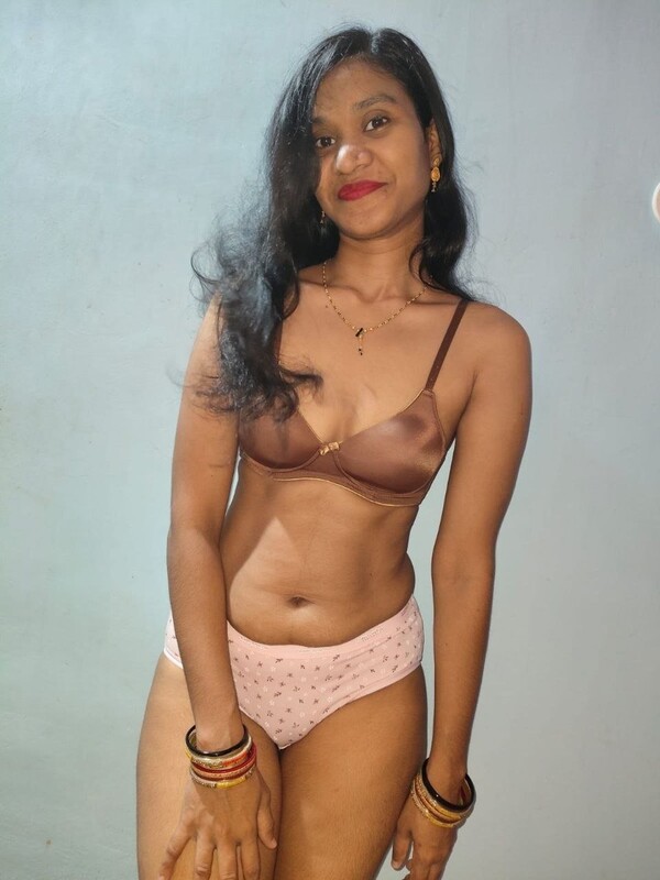 Slim desi xxx wife wants sex with husband viral pics 3
