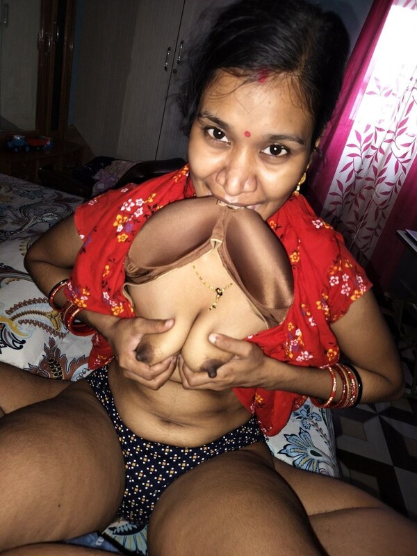 Slim desi xxx wife wants sex with husband viral pics 4