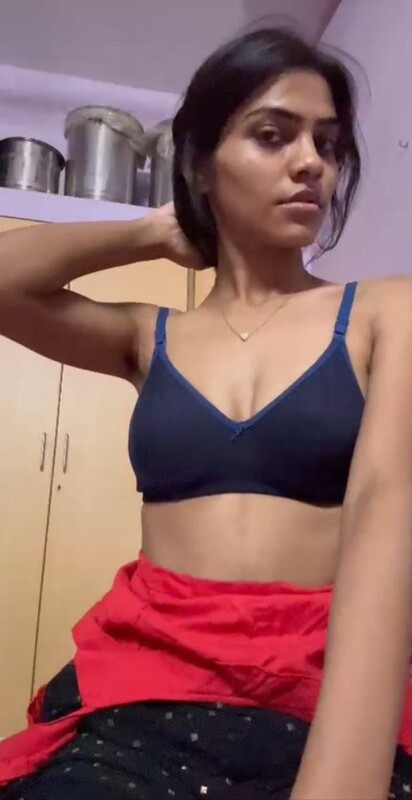 Slim girlfriend naked figure like a hot horse 2