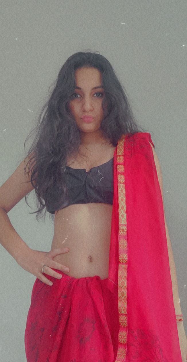 Slim Indian girl showing her perfect nude body 6