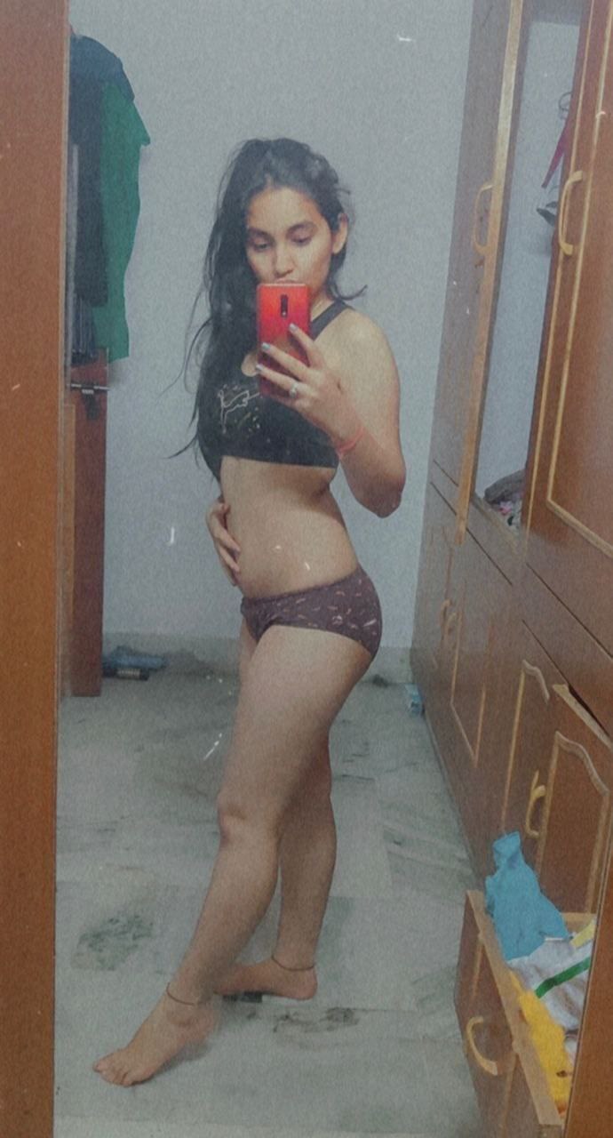Slim Indian girl showing her perfect nude body 7