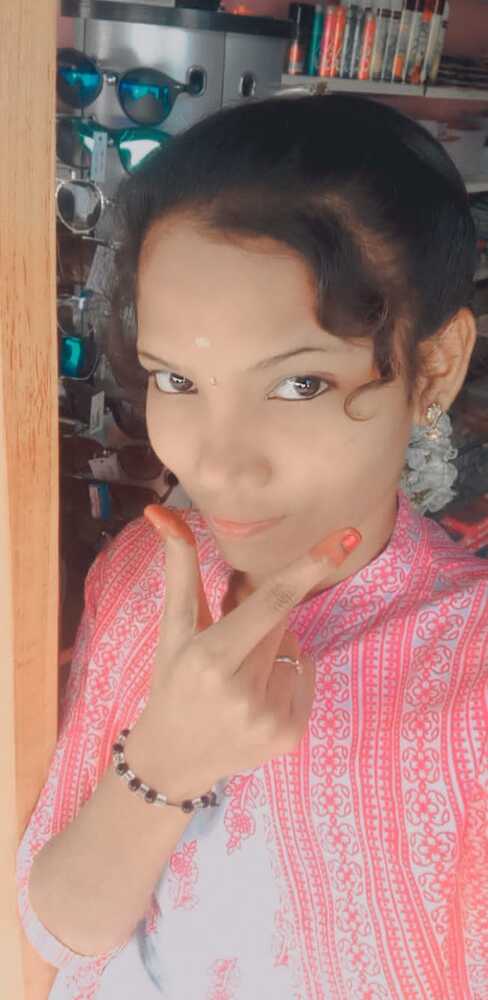 Slim Tamil college girl nude selfie pics 9