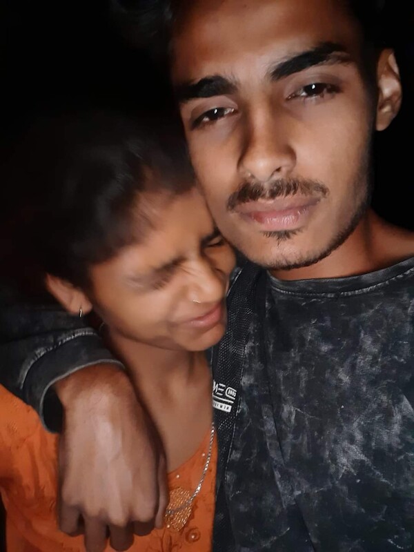 Small boobs Indian girlfriend nude sex photos 4