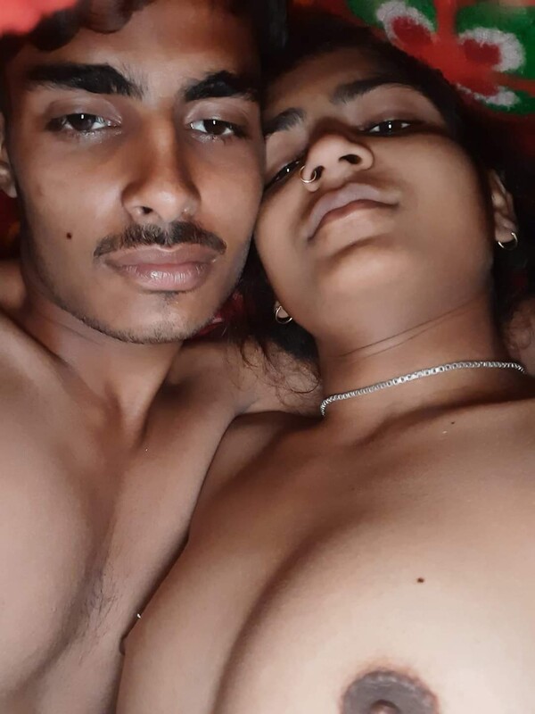 Small boobs Indian girlfriend nude sex photos 5