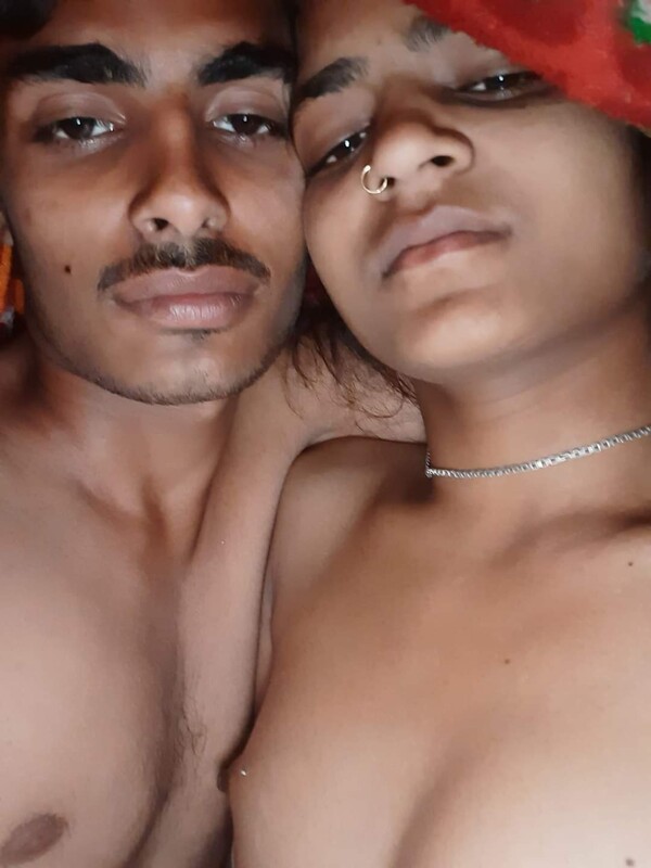 Small boobs Indian girlfriend nude sex photos 6